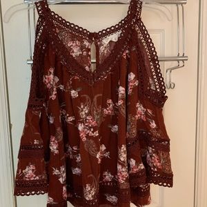 Women’s cold shoulder floral long sleeve top